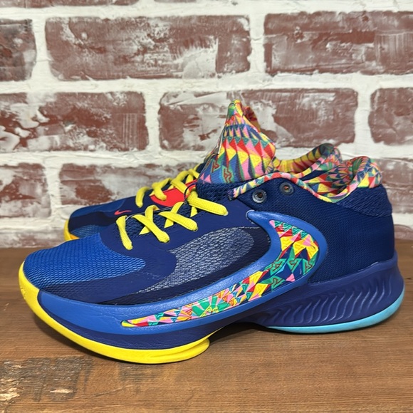 Nike Freak 4 SE Basketball Shoes Youth Sz 6Y - Picture 4 of 10